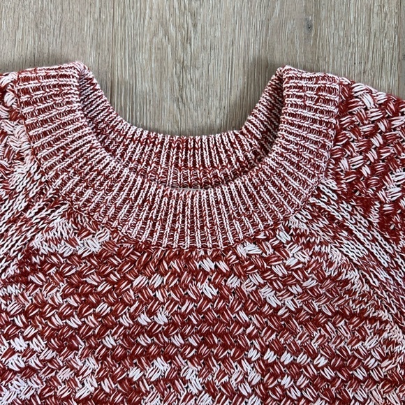 Universal Thread Red and White Crewneck Sweater Women’s Size Medium - Picture 6 of 9